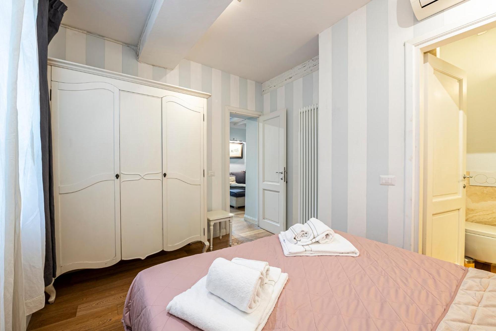 Suite In Pz. Michelangelo: Due Camere Con Due Bagni ฟลอเรนซ์ ภายนอก รูปภาพ